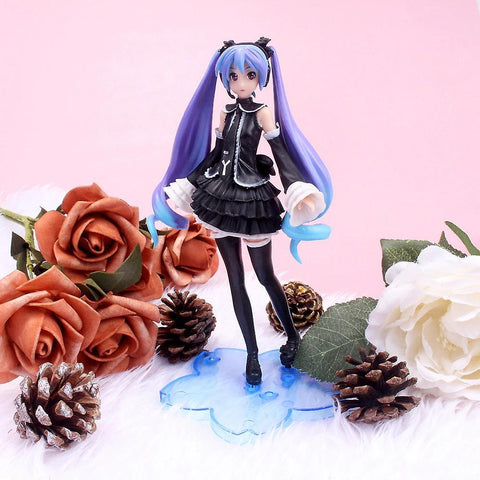 Action Toy Figures 17Cm Japan Anime Black clothes purple hair Sakura Toys Girls PVC Figure Model Act