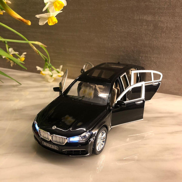 1:24 BMW 760LI Car Model Alloy Car Die Cast Toy Car Model Pull Back Children's Toy CollectiblesWS12162